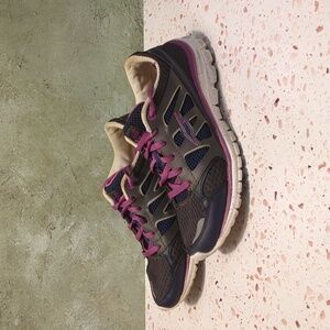 Avia | Grey Purple Athletic Shoes Arch Support | 9